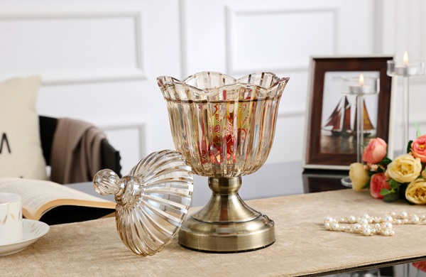 Small Glass Candy and Seed Jar – detail 7